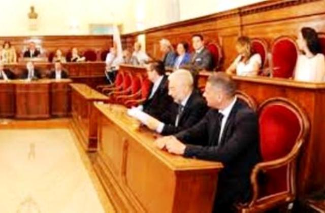 Consiglio comunale di Caltagirone, sì a convenzione per gestione associata di servizi e dinterventi sociali e socio-sanitari distrettuali